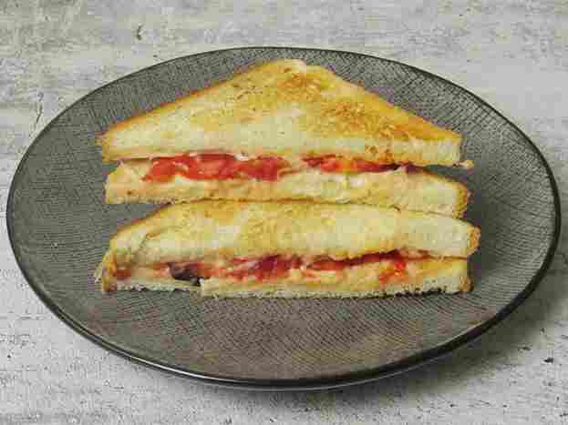 Капрезе сэндвич